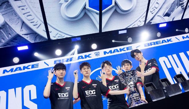 和全球化趋 和全球化趋