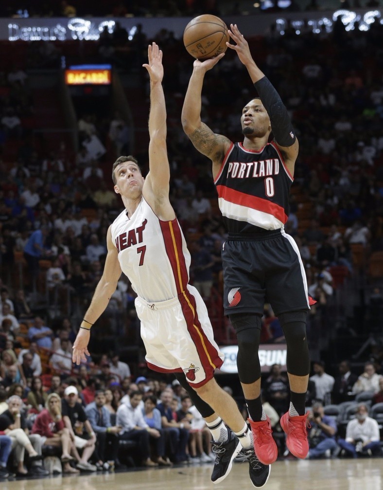 进攻端更是 进攻端更是